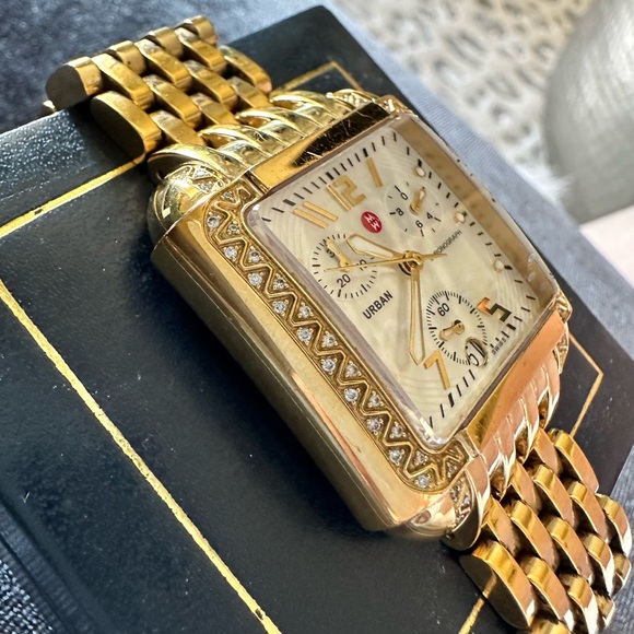 Michele Watch URBAN - Diamond and 18k Gold - MWO2H01 - Picture 9 of 10